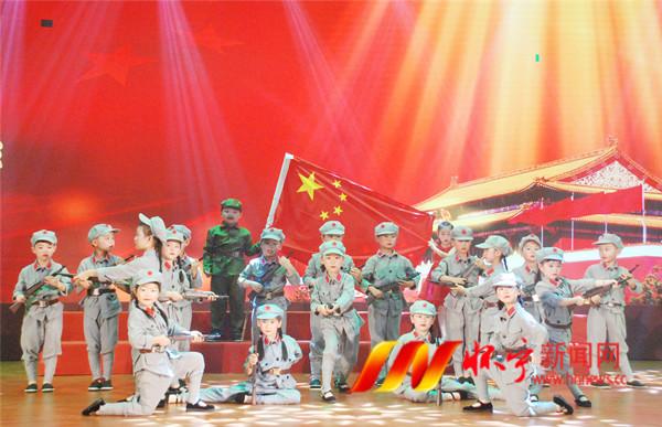 河南长葛：春节群众文化活动“大餐”满满